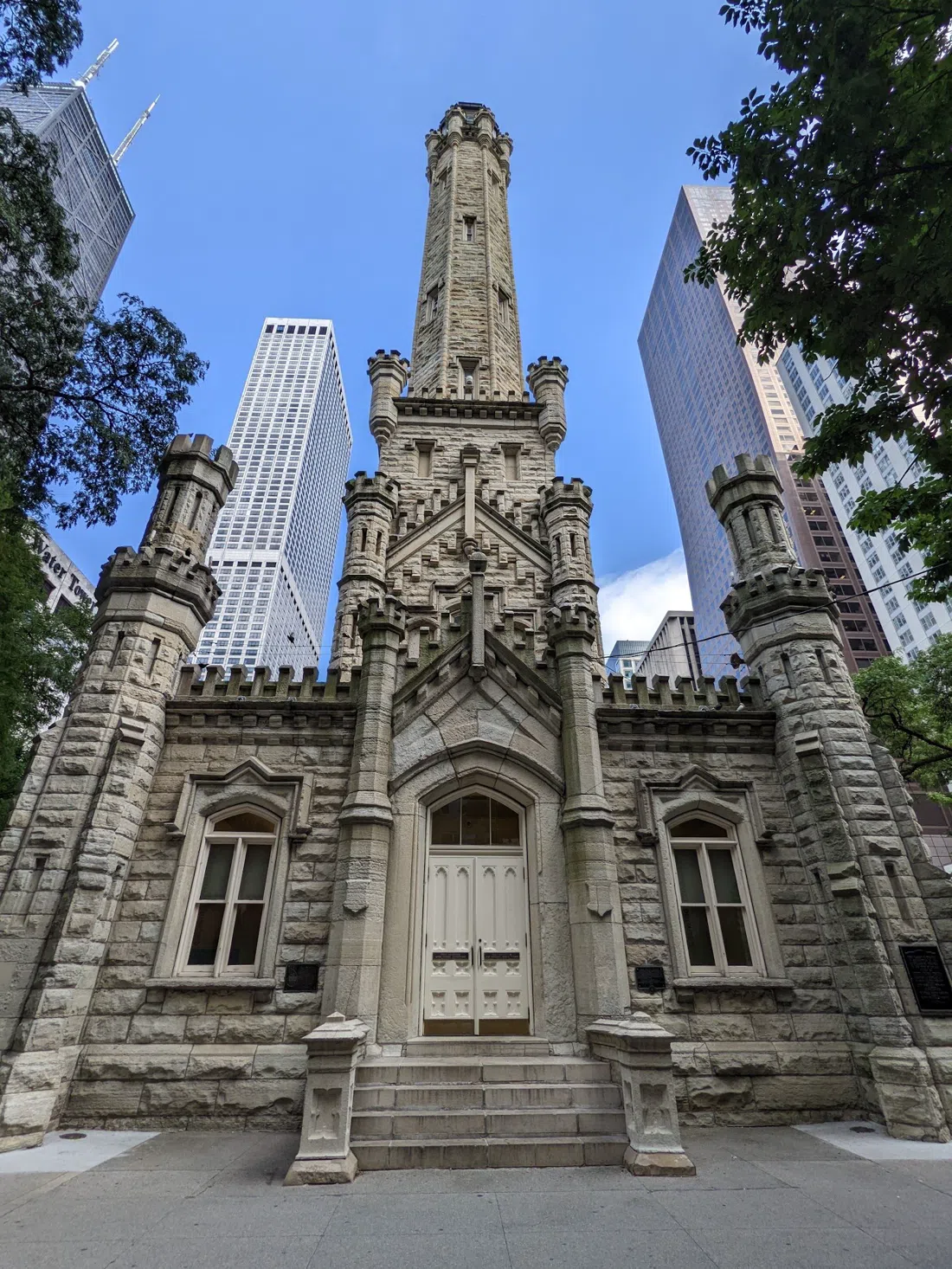 Old Chicago Water Tower & City Gallery, Chicago