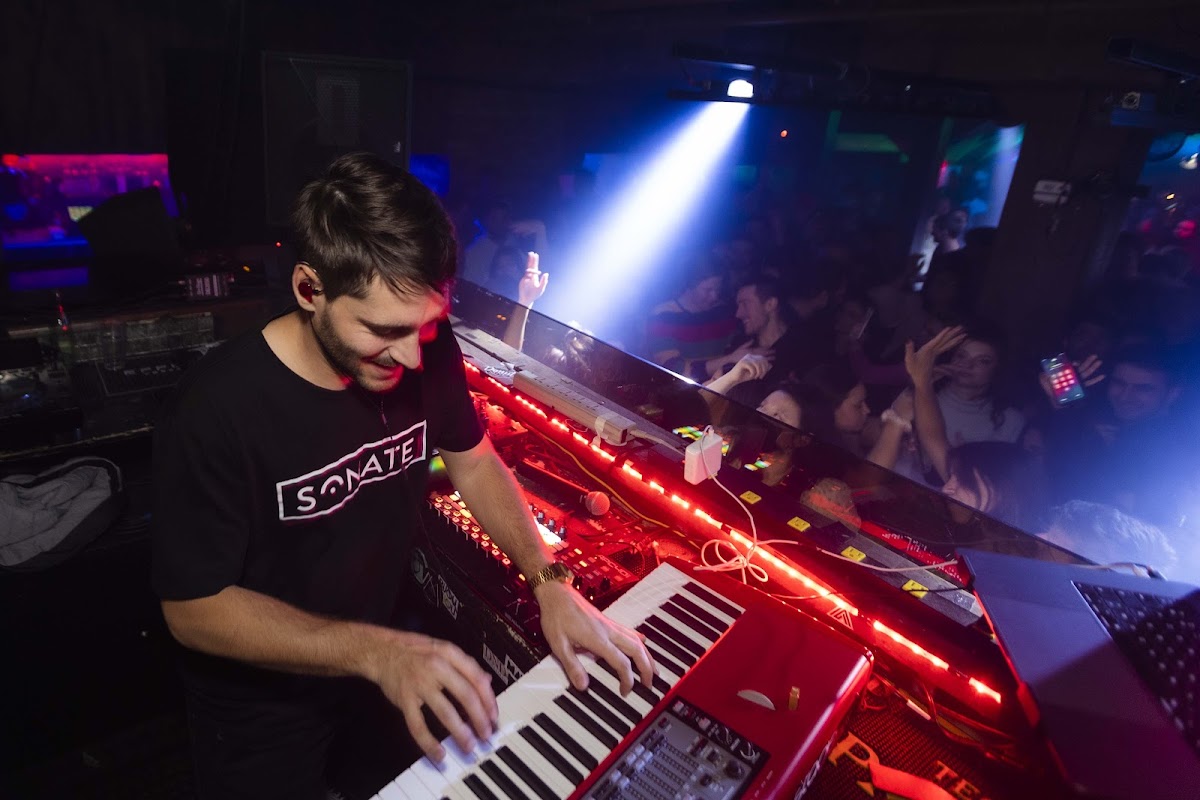 Spybar — photo 6