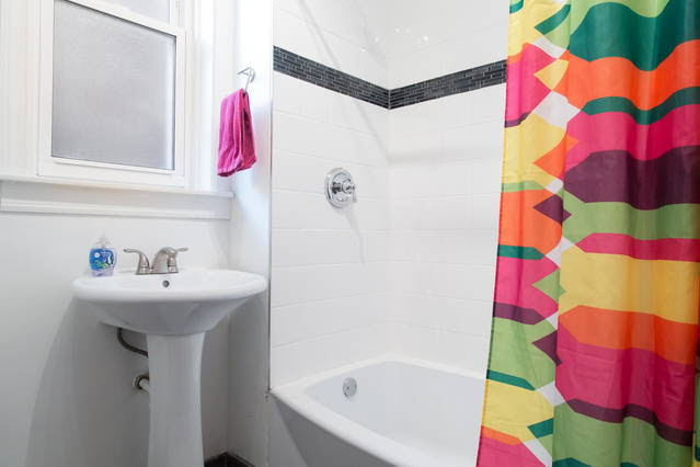 Wrigley Hostel — photo 2